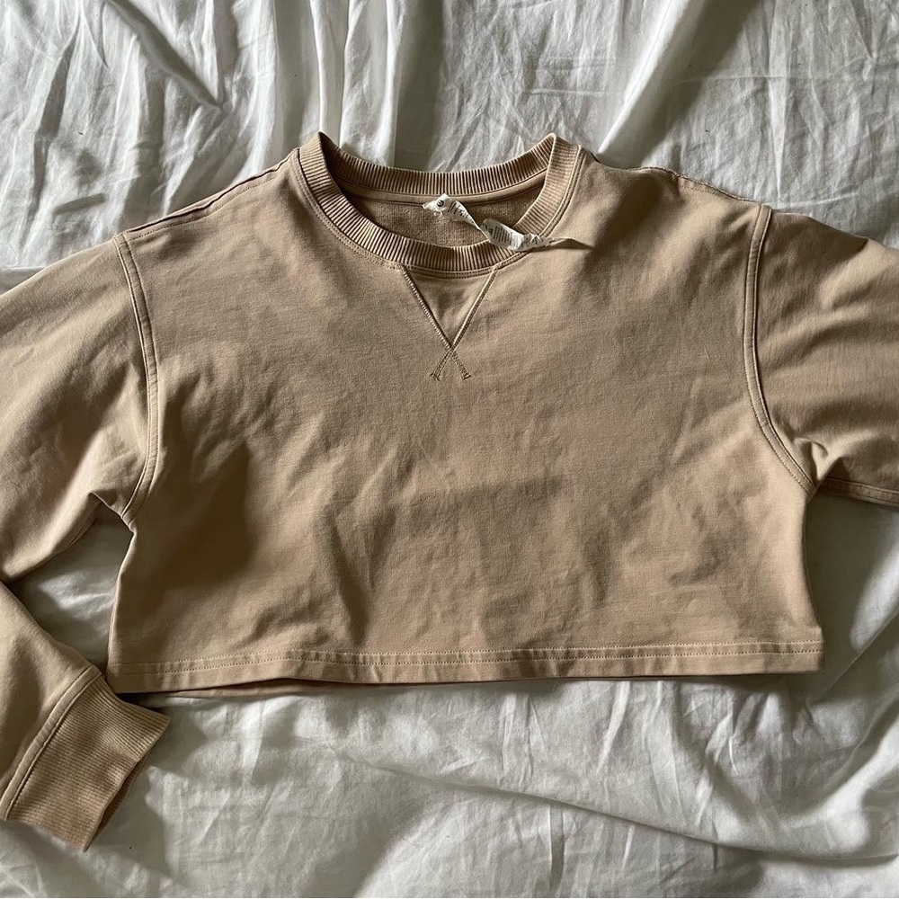 Lululemon cropped crew